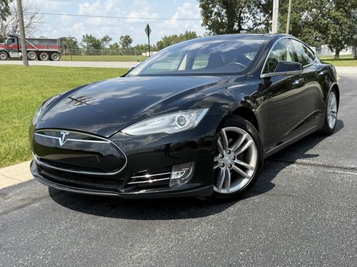 2014 Tesla S 85 — photo 18