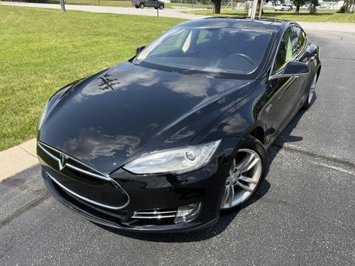2014 Tesla S 85 — photo 19