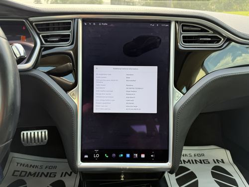 2014 Tesla S 85 — photo 27