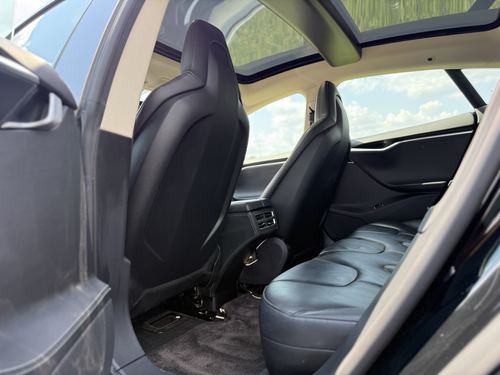 2014 Tesla S 85 — photo 39