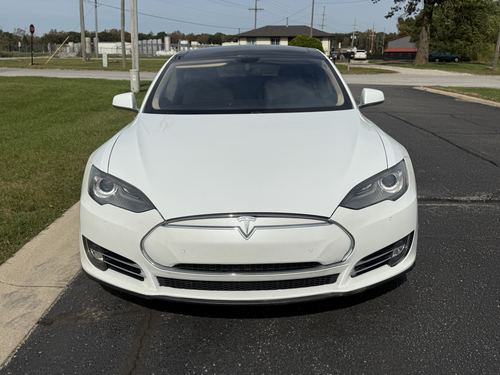 2014 Tesla S85 — photo 4