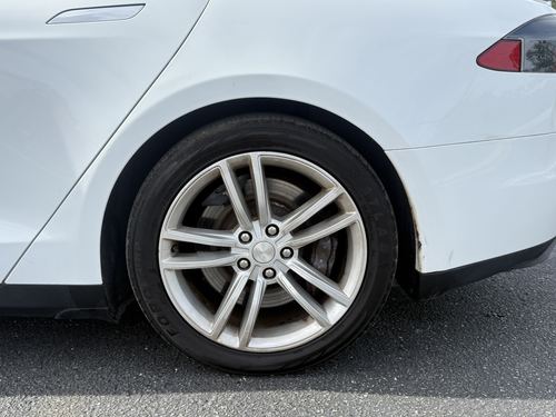 2014 Tesla S85 — photo 12