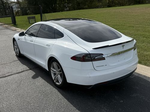 2014 Tesla S85 — photo 5