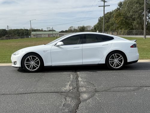 2014 Tesla S85 — photo 9