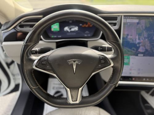 2014 Tesla S85 — photo 16