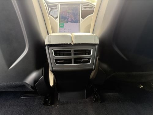 2014 Tesla S85 — photo 27