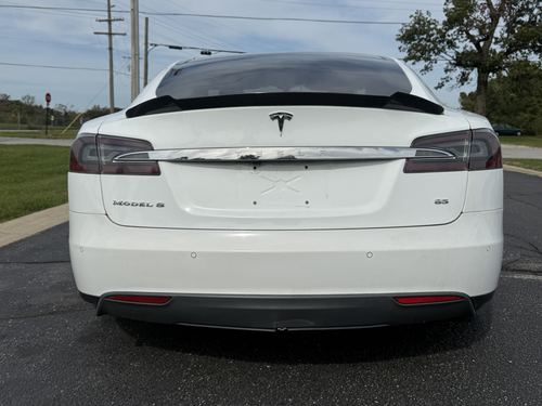 2014 Tesla S85 — photo 39