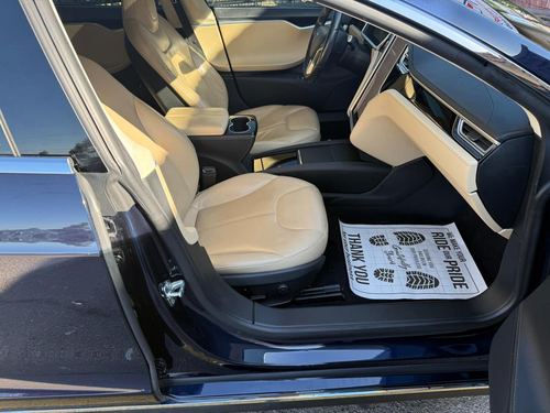 2014 Tesla S85 — photo 25