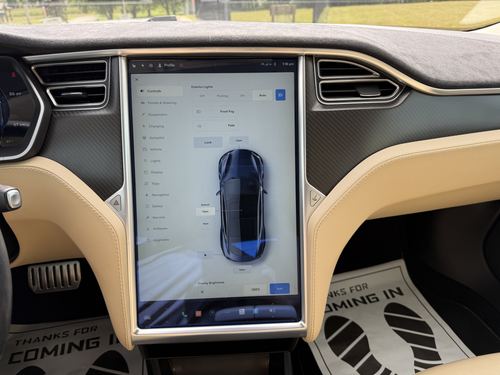 2015 Tesla S P85D — photo 23