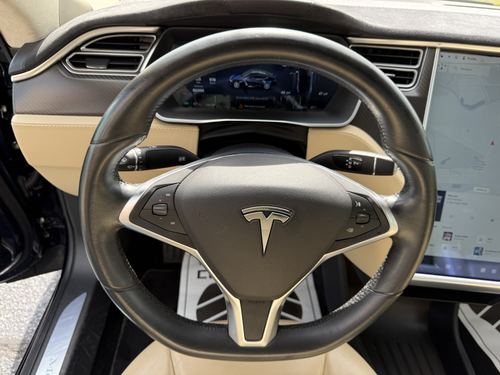 2015 Tesla S P85D — photo 28