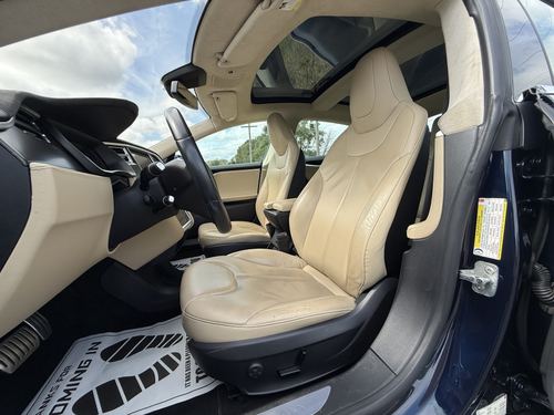 2015 Tesla S P85D — photo 32