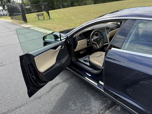 2015 Tesla S P85D — photo 33