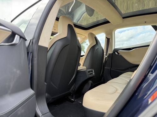 2015 Tesla S P85D — photo 39