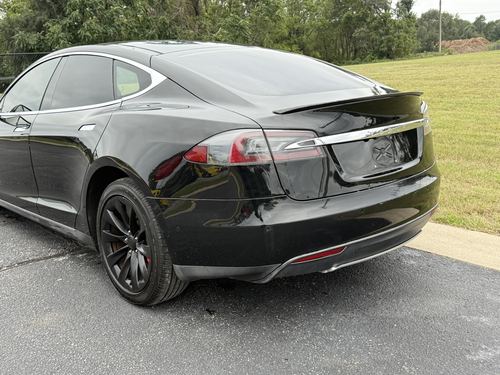 2015 Tesla S P85D — photo 11