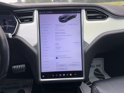 2015 Tesla S P85D — photo 26