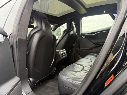 2015 Tesla S P85D — photo 39