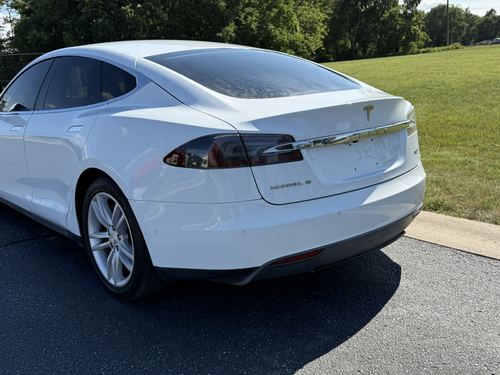 2015 Tesla S70D — photo 12