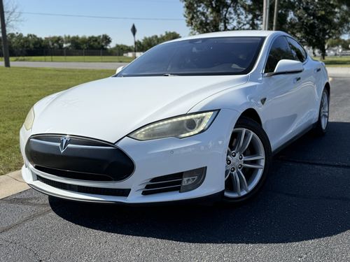 2015 Tesla S70D — photo 1