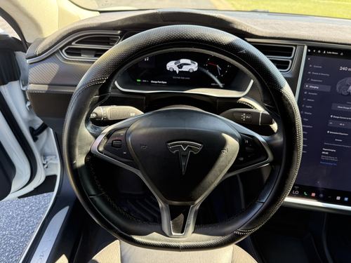2015 Tesla S70D — photo 31
