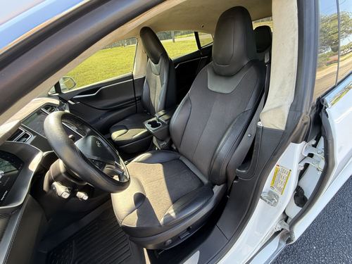 2015 Tesla S70D — photo 34