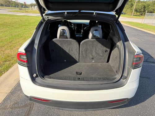 2017 Tesla X75D 90D — photo 10