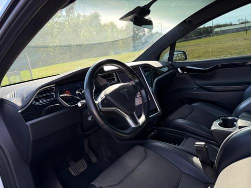 2017 Tesla X75D 90D — photo 25