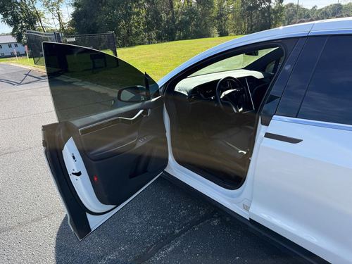 2017 Tesla X75D 90D — photo 28