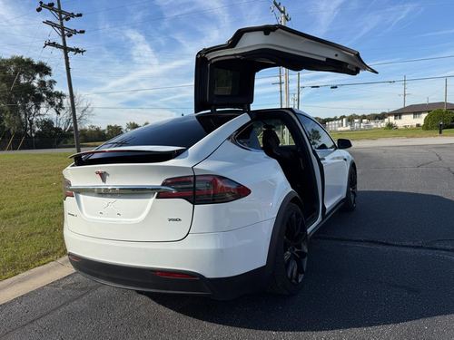 2017 Tesla X75D 90D — photo 40