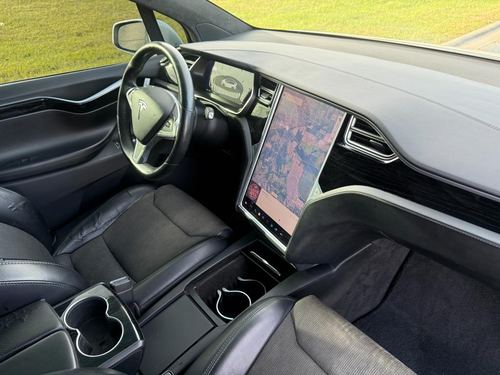 2017 Tesla X75D 90D — photo 46