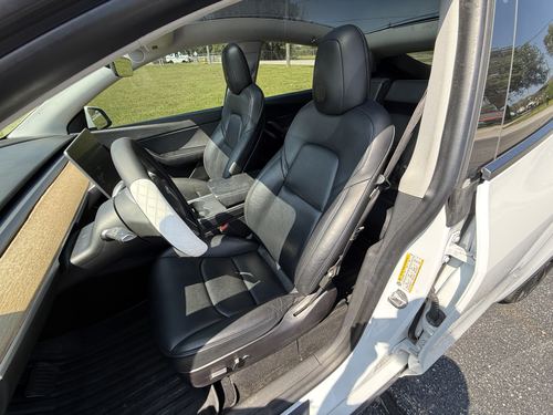 2021 Tesla Y Lr Long Range Dual Motor All-Wheel Drive — photo 32