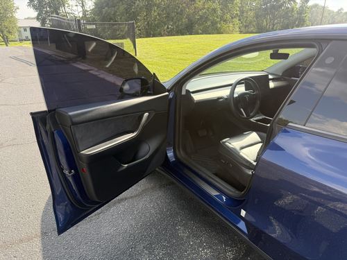2021 Tesla Y Lr Long Range Dual Motor All-Wheel Drive — photo 32
