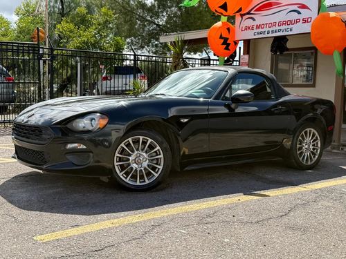 2017 Fiat 124 Spider — photo 2