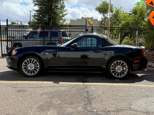 2017 Fiat 124 Spider — photo 16