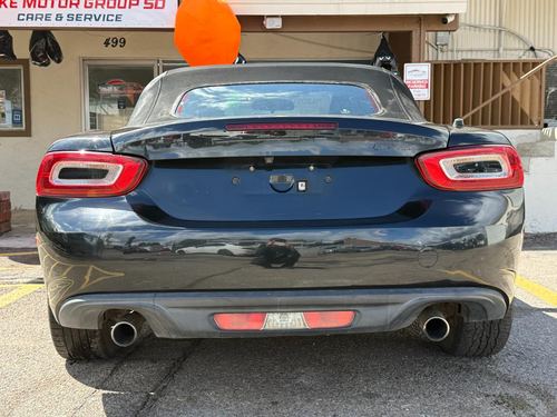 2017 Fiat 124 Spider — photo 14
