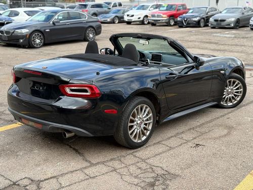 2017 Fiat 124 Spider — photo 11