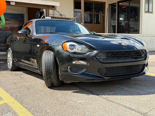 2017 Fiat 124 Spider — photo 6