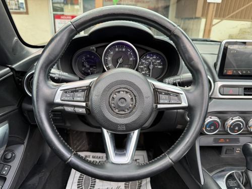 2017 Fiat 124 Spider — photo 18