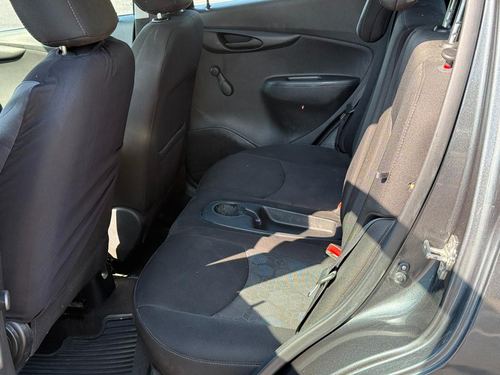 2017 Chevrolet Spark — photo 17
