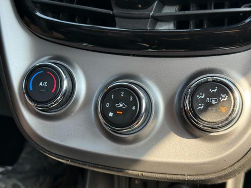 2017 Chevrolet Spark — photo 19