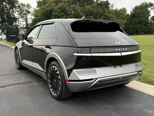 2022 Hyundai Ioniq 5 — photo 13