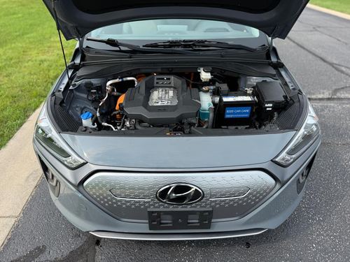 2021 Hyundai Ioniq — photo 4