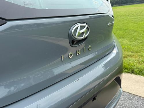 2021 Hyundai Ioniq — photo 10