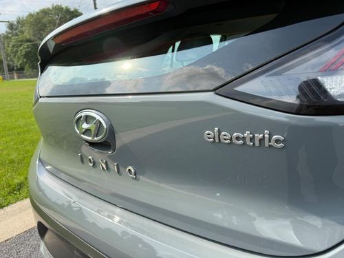2021 Hyundai Ioniq — photo 13