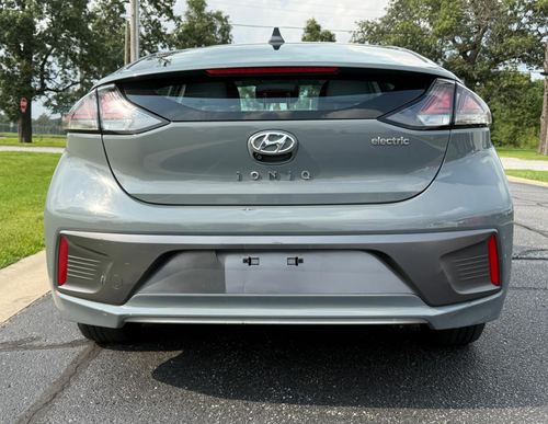 2021 Hyundai Ioniq — photo 16
