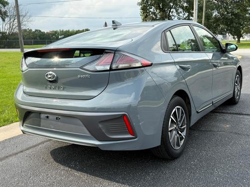 2021 Hyundai Ioniq — photo 18