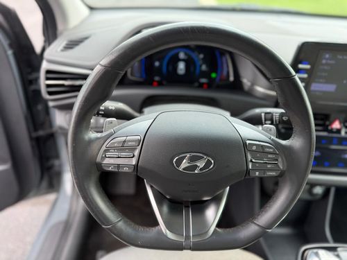 2021 Hyundai Ioniq — photo 24