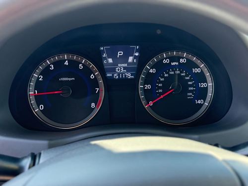 2014 Hyundai Accent 5DR SE / 5DR SE Sunroof/ 4DR GLS Prem — photo 6