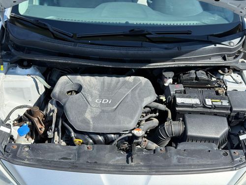 2014 Hyundai Accent 5DR SE / 5DR SE Sunroof/ 4DR GLS Prem — photo 18