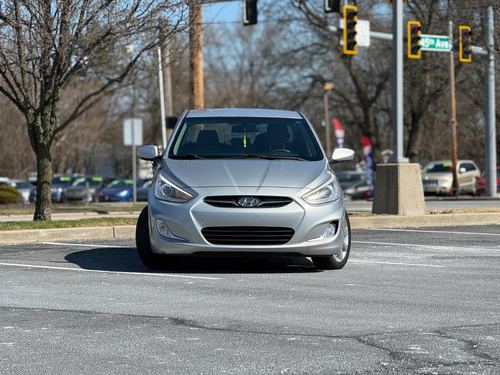 2014 Hyundai Accent 5DR SE / 5DR SE Sunroof/ 4DR GLS Prem — photo 19