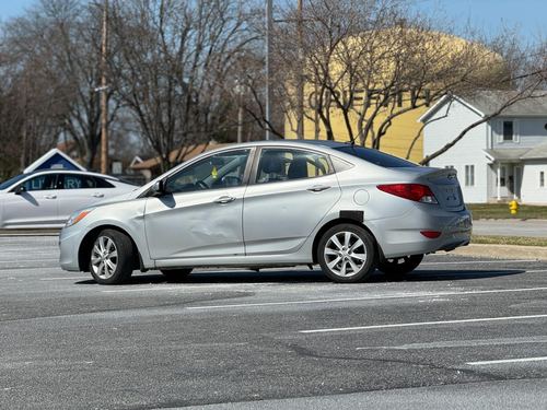 2014 Hyundai Accent 5DR SE / 5DR SE Sunroof/ 4DR GLS Prem — photo 25